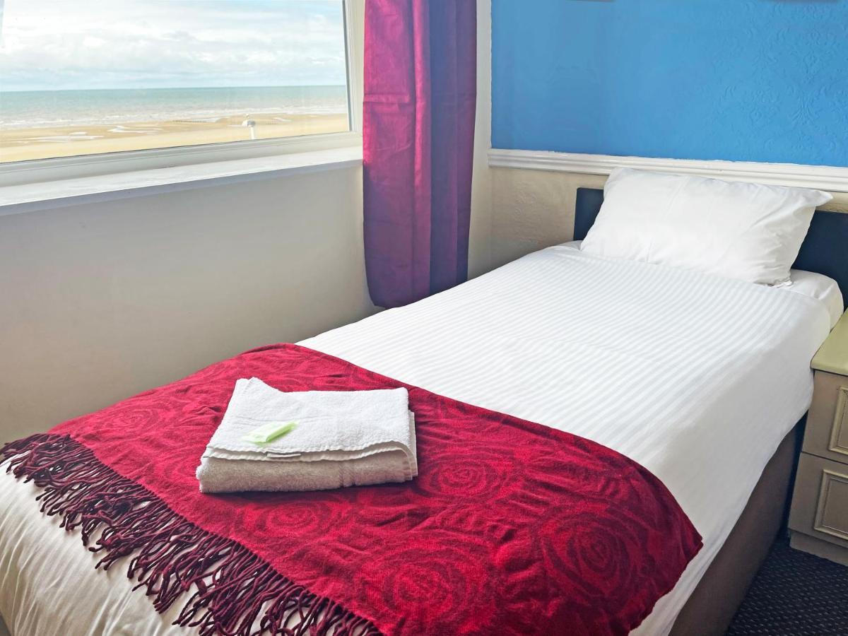 Sapphire Hotel Blackpool Promenade Extérieur photo