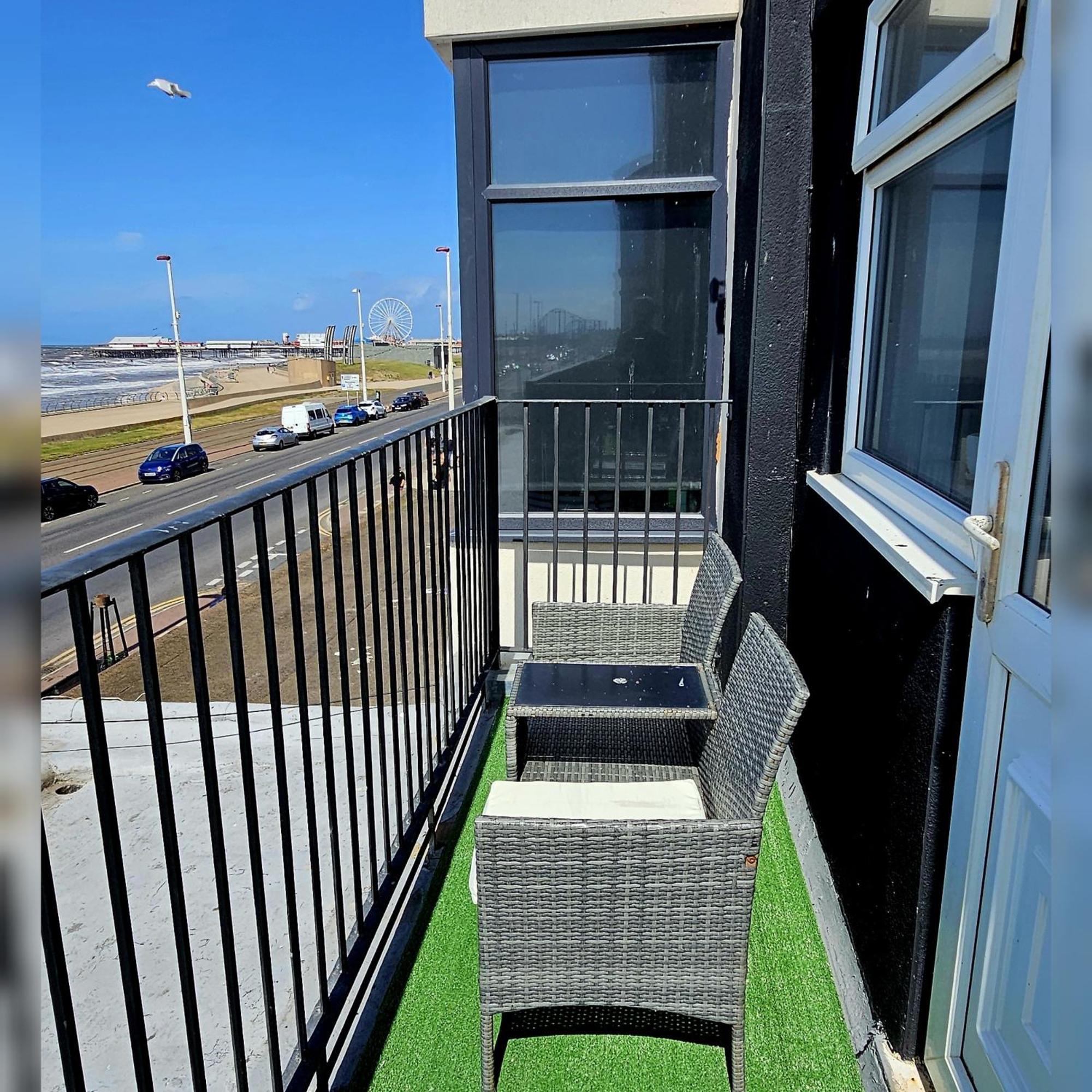Sapphire Hotel Blackpool Promenade Extérieur photo